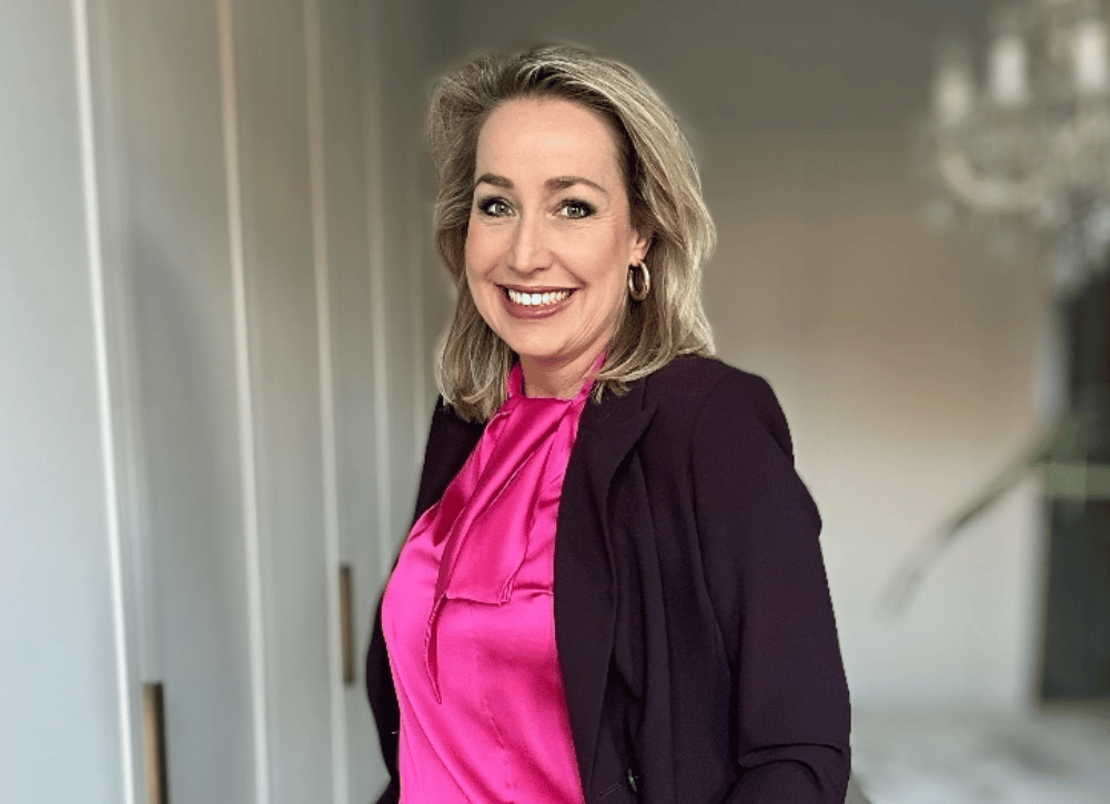 Benieuwd naar de kledingkast van een stylist & personal shopper? Speciaal voor Z.O.Z. gaf ik een inkijkje in mijn kleedkamer. Het magazine Z.O.Z. verschijnt maandelijks in Amsterdam-Zuid.